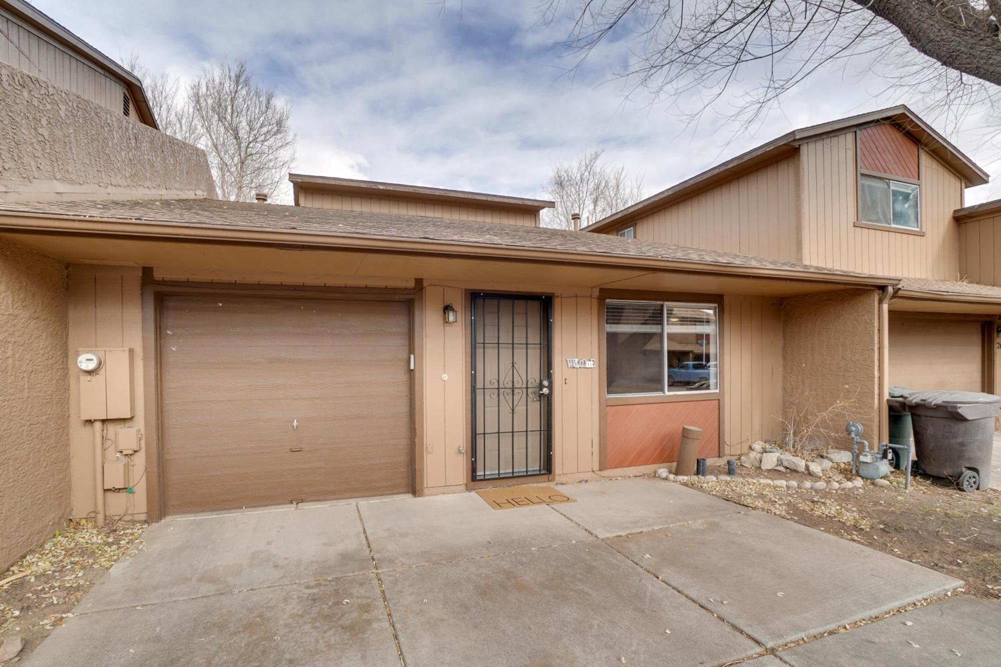 Townhome With Grill About 3 Mi To Downtown! Hébergement de vacances