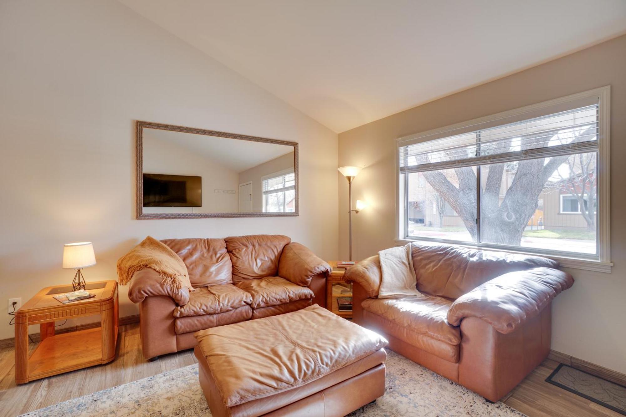 Townhome With Grill About 3 Mi To Downtown! Hébergement de vacances Flagstaff